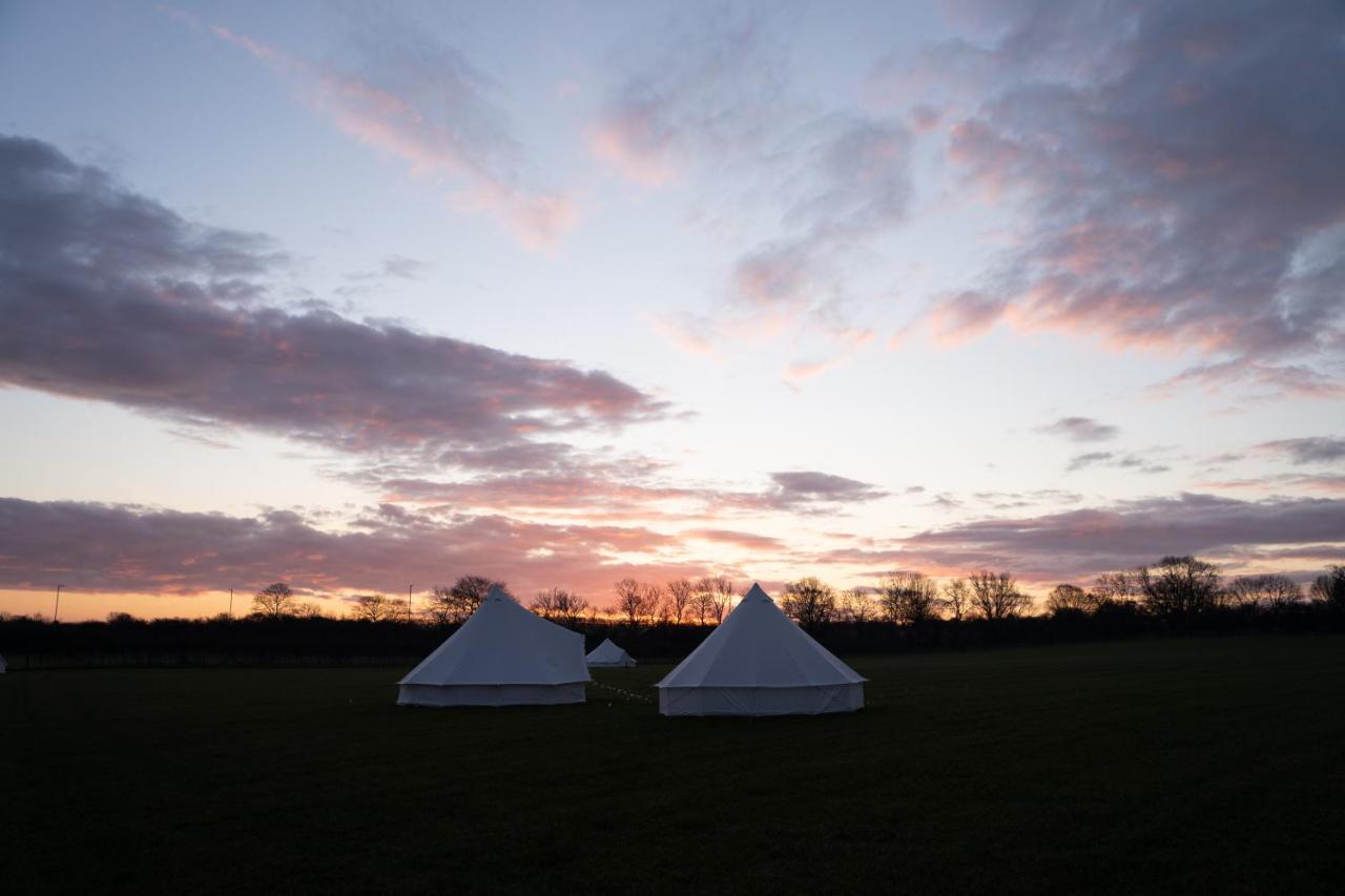 Hotel Nalu Glamp à Ujście-Darłowskie Extérieur photo